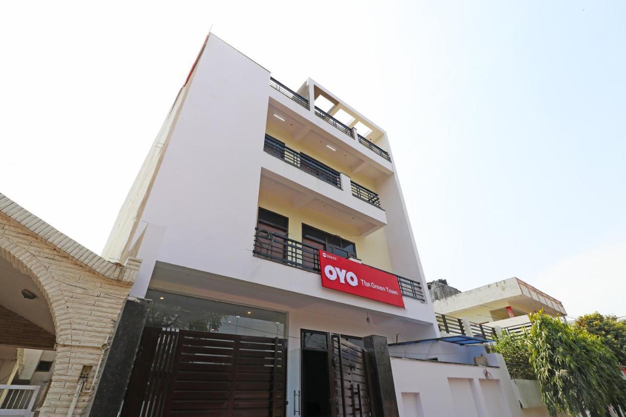 Capital O Hotel Royal Inn Near Gomti Riverfront Park Lucknow Exterior foto